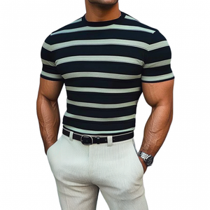 Camiseta informal de punto de manga corta con cuello redondo, rayas y contraste de colores para hombre