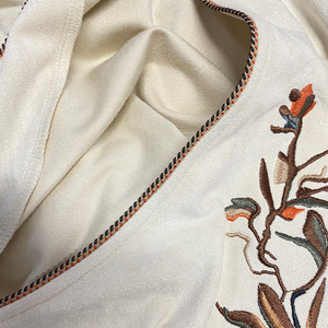 Herren-Tanktop aus Wildleder im amerikanischen Western-Cowboy-Stil mit Stickerei und tiefem V-Ausschnitt