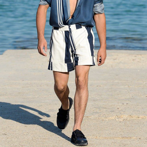 Pantalones cortos de playa informales a rayas para hombre