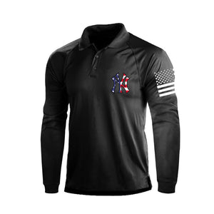 POLO DE MANGA LARGA RAGLÁN CON BOTÓN DE 1/4 Y ESTAMPADO DE LETRAS DE LA BANDERA DE EE. UU.