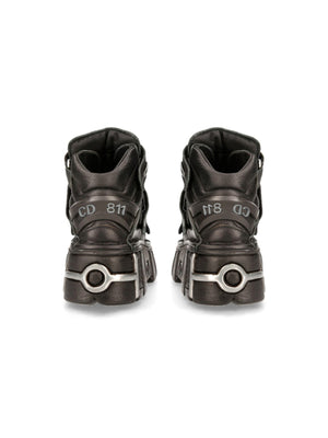 Botas de plataforma estilo punk hasta el tobillo