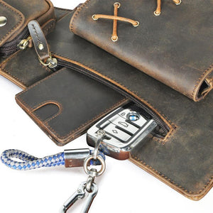 Riñonera clásica de cuero estilo retro para hombre, ideal para actividades al aire libre.