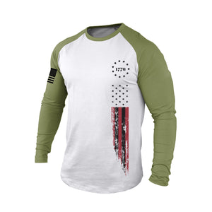 CAMISETA DE MANGA LARGA RAGLÁN CON GRÁFICO DE LA BANDERA DE EE. UU. 1776
