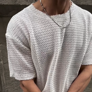 Camiseta de punto de manga corta con cuello redondo, estilo retro, informal, hueca y refrescante para hombre