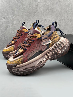 Zapatillas de plataforma con suela de neumático y letras cosidas