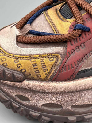 Zapatillas de plataforma con suela de neumático y letras cosidas