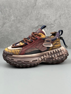 Zapatillas de plataforma con suela de neumático y letras cosidas