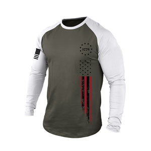 CAMISETA DE MANGA LARGA RAGLÁN CON GRÁFICO DE LA BANDERA DE EE. UU. 1776