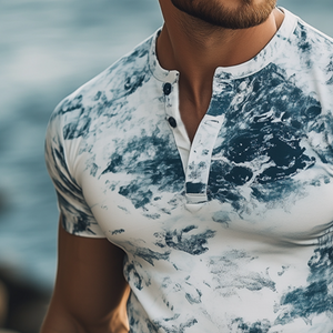 Camiseta de manga corta con cuello Henley, estampado retro informal con elementos protectores del océano para hombre