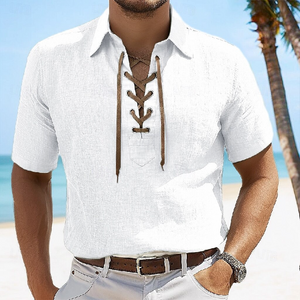 Camisa informal de manga corta con solapa de encaje para vacaciones de color liso para hombre