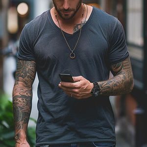 Camiseta vintage desgastada de cuello en V y manga corta para hombre