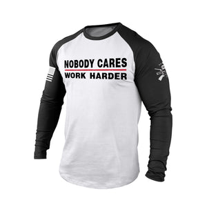 A NADIE LE IMPORTA TRABAJAR MÁS DURO CAMISETA DE MANGA LARGA RAGLÁN 100 % ALGODÓN CON GRÁFICO