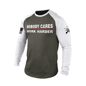 A NADIE LE IMPORTA TRABAJAR MÁS DURO CAMISETA DE MANGA LARGA RAGLÁN 100 % ALGODÓN CON GRÁFICO