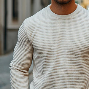 Camiseta retro informal de manga larga con cuello redondo y estampado de gofres en color liso para hombre