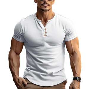 Lässiges Herren-T-Shirt aus Baumwolle mit Henley-Ausschnitt und Brusttasche, schmale Passform, kurzärmelig