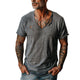 Herren-T-Shirt im Used-Look mit zerrissenen Kanten und V-Ausschnitt, kurzärmelig