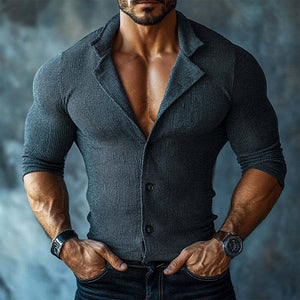 Camisa de manga larga con solapa a rayas y corte entallado para hombre