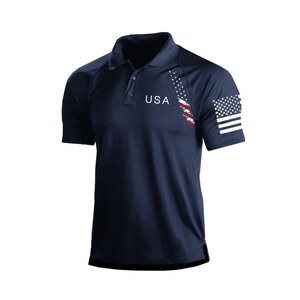BUNTES POLOSHIRT MIT RAGLAN-GRAFIK UND USA-FLAGGE