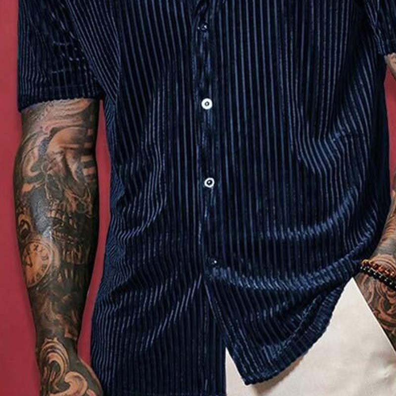 Camisa de manga corta a rayas de color liso para hombre
