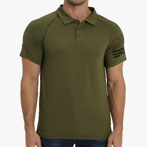 POLO RAGLÁN CON GRÁFICO DE LA BANDERA DE EE. UU.