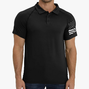 POLO RAGLÁN CON GRÁFICO DE LA BANDERA DE EE. UU.