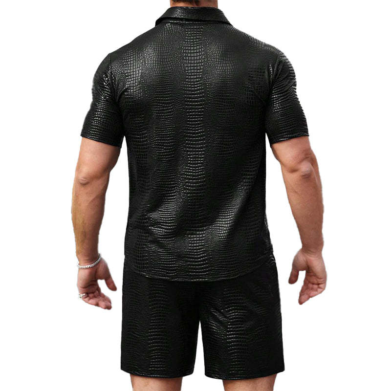 Zweiteiliges Herren-Set aus strukturierten Kurzarm-Shorts aus Leder