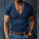 Camiseta de punto de manga corta con cuello en V liso para hombre 