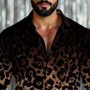 Camisa de manga larga con estampado de leopardo degradado para hombre 