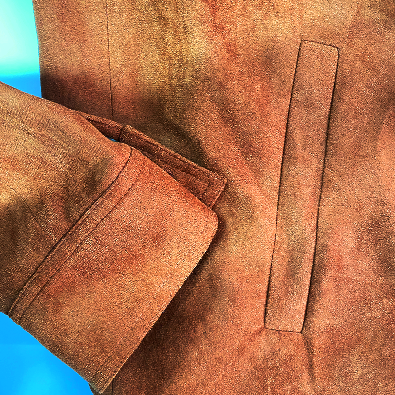 Klassische, lässige Wildlederjacke mit mehreren Taschen und schmaler Passform für Herren