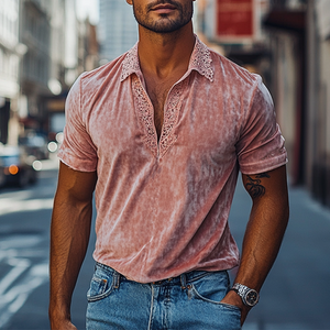 Polo de manga corta de terciopelo con cuello en V y costuras de encaje para hombre, moda de primavera