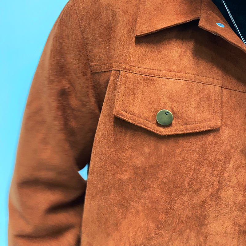 Klassische, lässige Wildlederjacke mit mehreren Taschen und schmaler Passform für Herren