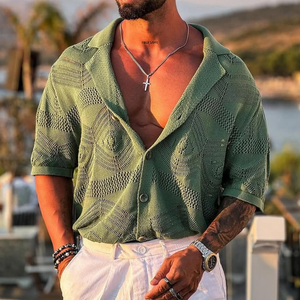 Polo de manga corta de punto liso con solapa con muesca y botonadura sencilla para hombre