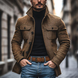 Herrenmantel im Vintage-Stil mit Fischgrätenmuster und Revers, mehreren Taschen, mittellang