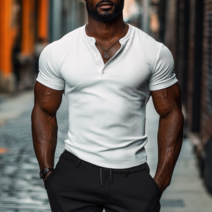 Lässiges Herren-T-Shirt aus Baumwolle mit elastischem Rippenmuster und Henley-Kragen, schmale Passform, kurzärmelig