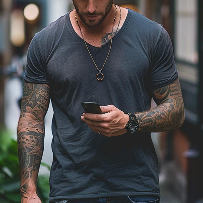 Herren-Vintage-T-Shirt mit V-Ausschnitt und kurzen Ärmeln im Used-Look