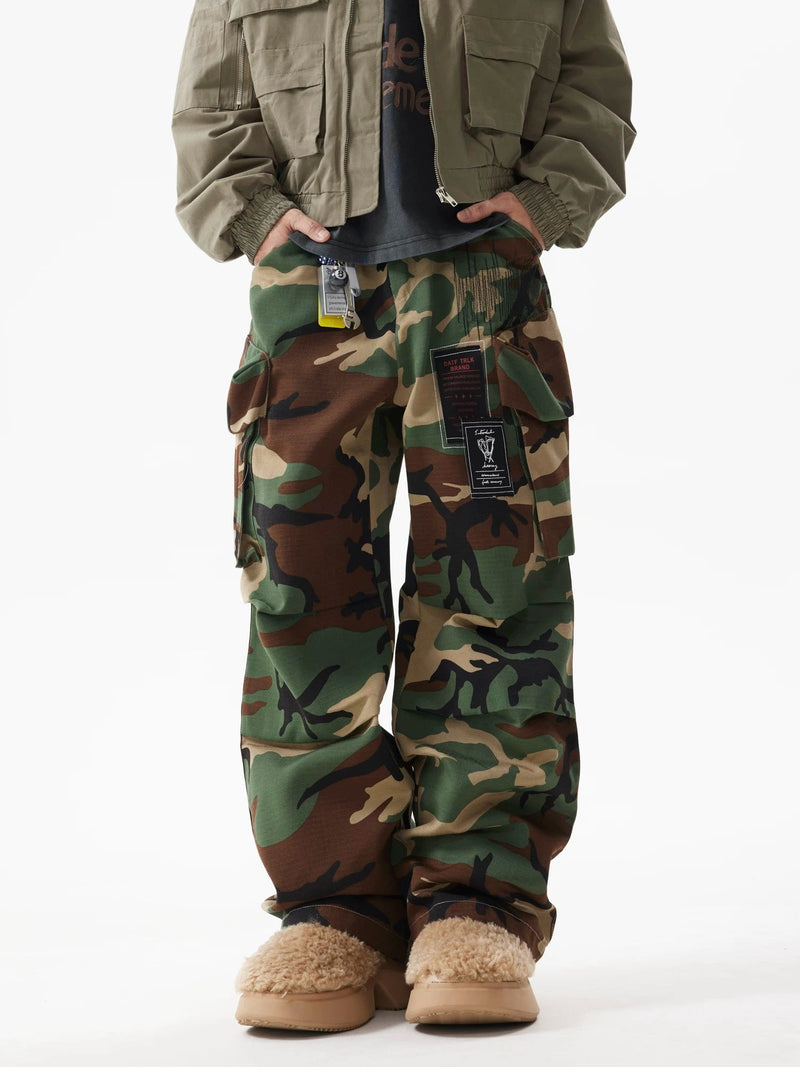 High Street Badge Camouflage Multi-Pocket Pants