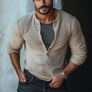 Camiseta de manga larga con cuello redondo y botones tipo gofre para hombre