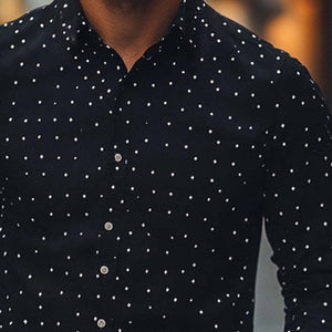Camisa informal de punto con solapa de lunares y diamantes para hombre