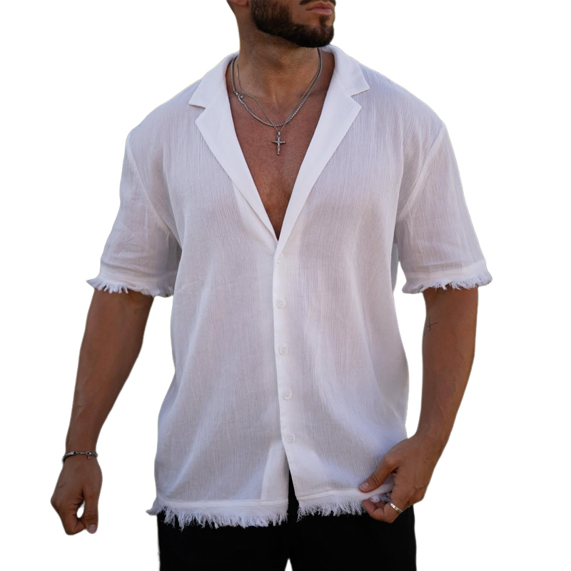 Camisa de manga corta con solapa con muesca lisa y botonadura sencilla para hombre
