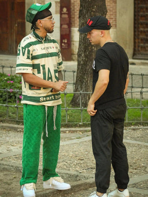 Poloshirt mit Schlitz in Kontrastfarbe 