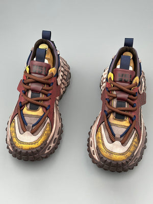 Zapatillas de plataforma con suela de neumático y letras cosidas 