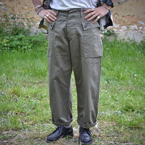 Herren Vintage Cargohose mit mehreren Taschen und geradem Bein