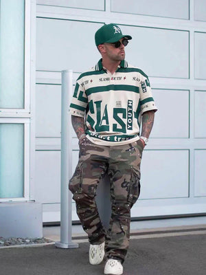 Poloshirt mit Schlitz in Kontrastfarbe 