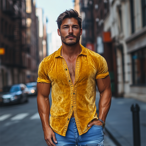 Camisa de manga corta ajustada de terciopelo con empalme de encaje sexy de moda de primavera para hombre