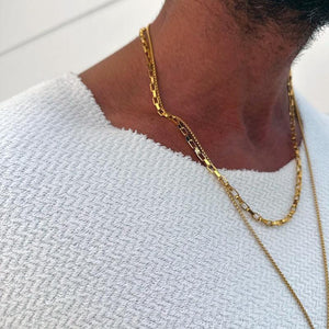 Camiseta de manga larga con cuello redondo y color liso para hombre