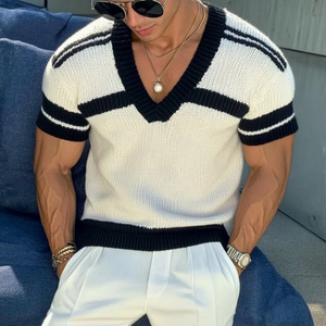 Camiseta informal de punto de manga corta con cuello en V y rayas de jacquard para hombre