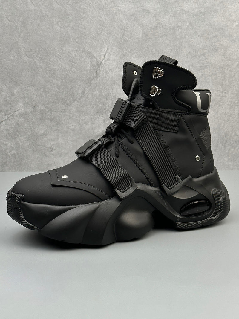 Dual-Strap Stealth Runner Boots