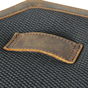 Riñonera clásica de cuero estilo retro para hombre, ideal para actividades al aire libre.