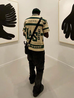 Poloshirt mit Schlitz in Kontrastfarbe 