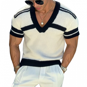 Camiseta informal de punto de manga corta con cuello en V y rayas de jacquard para hombre